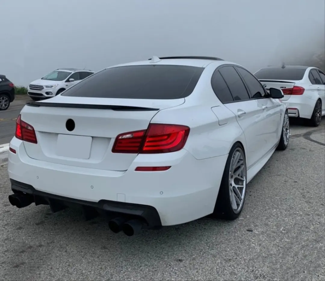 BMW 5 Serisi F10 M4 Spoiler - Piano Black (2010-2016) 4