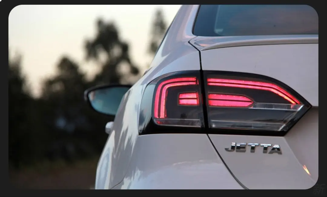 Volkswagen Jetta Mk6 (12-15) Dinamik Sinyalli Füme LED Stop Takımı 4