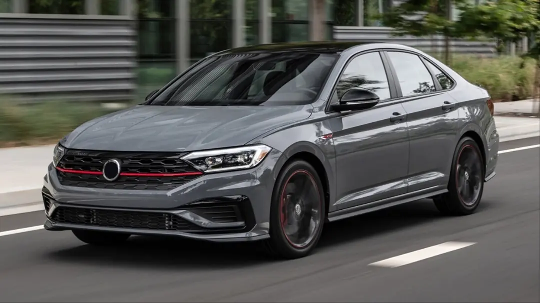 Volkswagen Jetta 2015-2018 Makyajlı Kasa GLI Ön Panjur 6