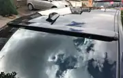 BMW 3 Serisi E90 Cam Üstü Spoiler - Piano Black 2