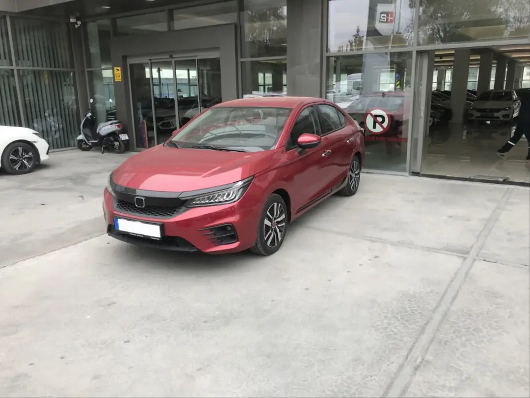 Honda City GN RS Ön Sis Farı Çerçevesi Seti Piano Black 6