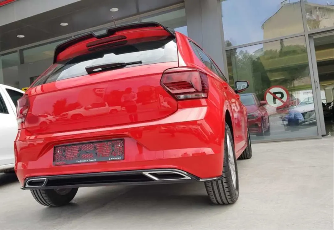 VW Polo AW Oettinger Tavan Spoyleri Piano Black 5