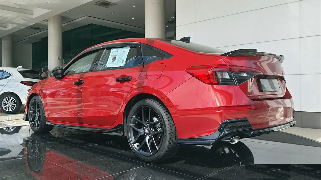 Honda Civic FE1 Sedan Arka Tampon Köşe Flap Seti Piano Black
