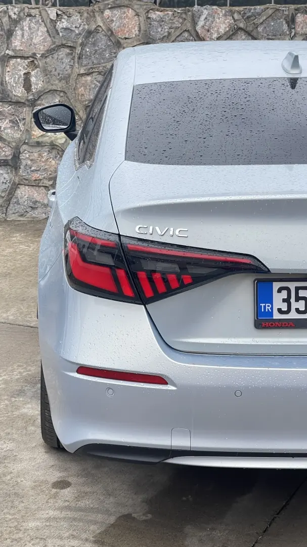 Honda Civic FE Sedan Modern Line Animasyonlu LED Stop Seti Kırmızı