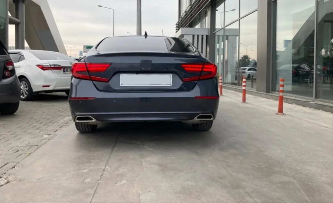 Honda Accord (18-22) V1 Animasyonlu Kayar Sinyalli LED Stop Seti Kırmızı 4