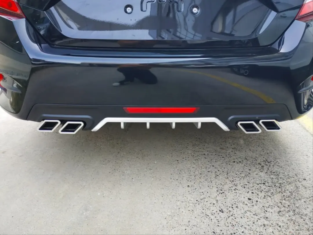 Honda Civic FC5 Sedan Kare Çıkışlı Arka Tampon Difüzörü Gümüş 4