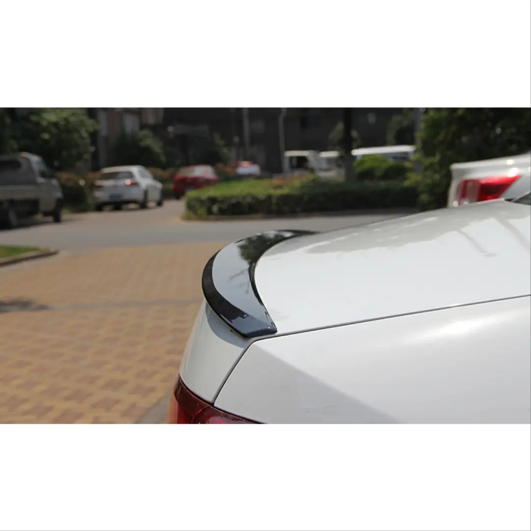 Volkswagen Jetta Mk6 GLI Bagaj Spoyleri Piano Black 5