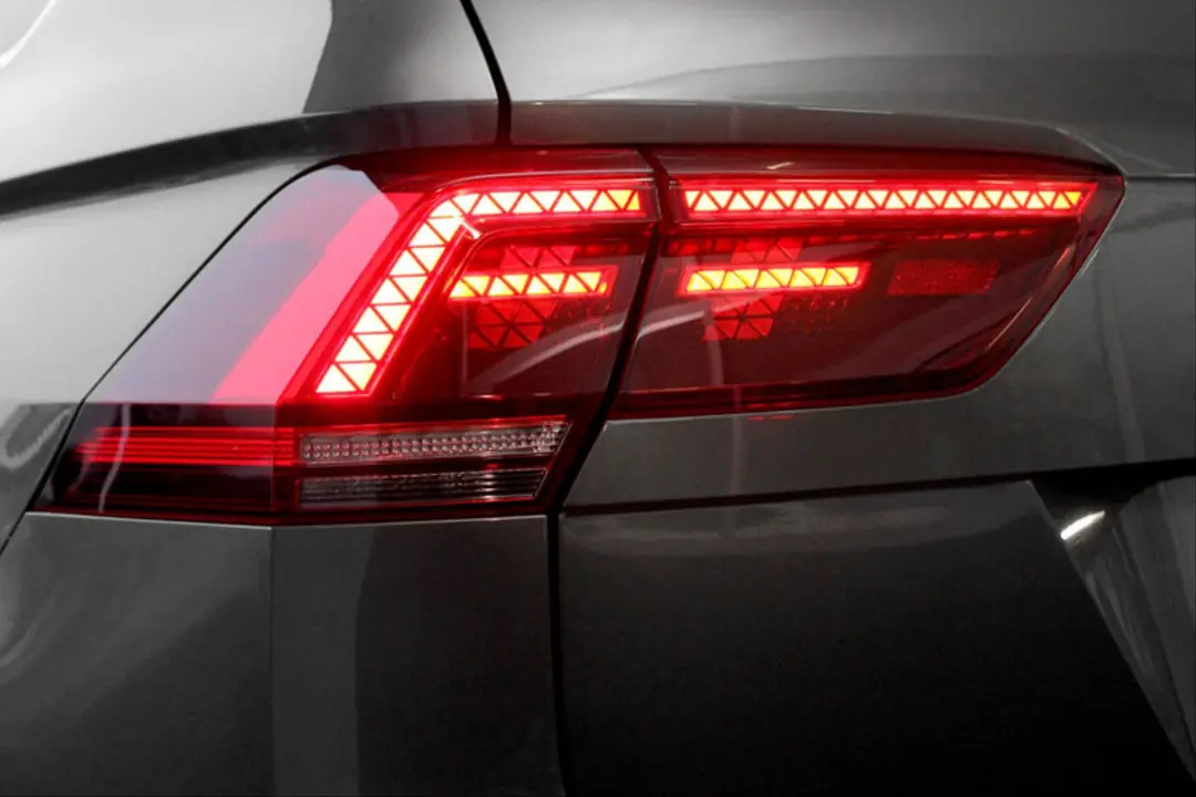 Volkswagen Tiguan 2016-2020 Highline Kayar Sinyalli LED Stop Seti 4