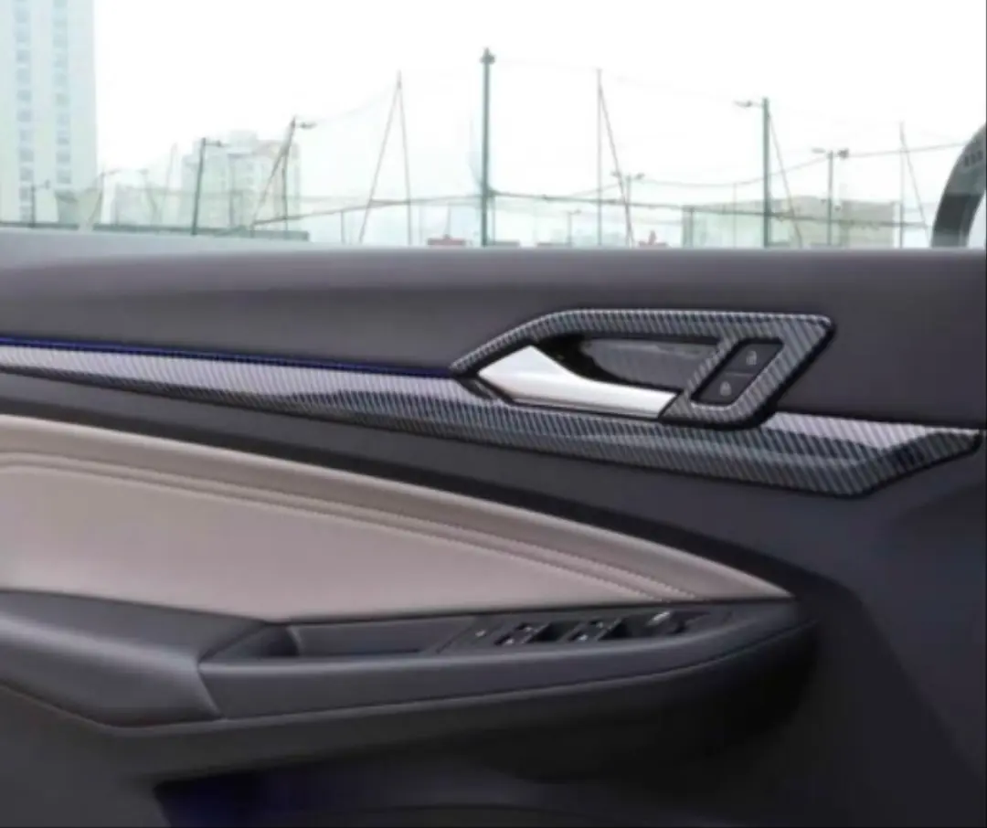 VW Golf 8 (MK8) İç Kapı Kolu Havuz Kaplama Seti Karbon Desen 5