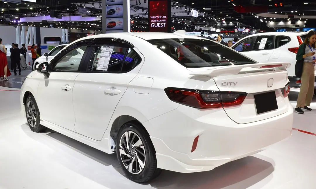 Honda City (2021+) Sport Bagaj Spoiler Piano Black 5