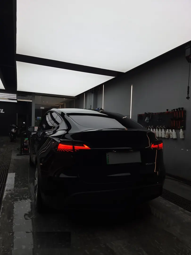Tesla Model 3 (17-23) Shadow Animasyonlu LED Stop Seti Füme 4