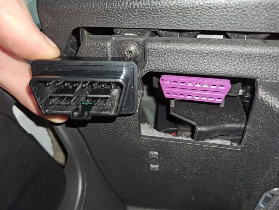 Audi A4 (B8) / A5 (8T) / Q5 (8R) Otomatik Cam Kapatma Modülü (OBD) 5