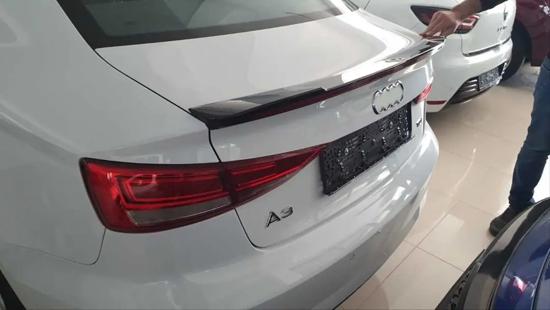Audi A3 Sedan 8V (13-19) Animasyonlu LED Bagaj Spoyleri Piano Black 5