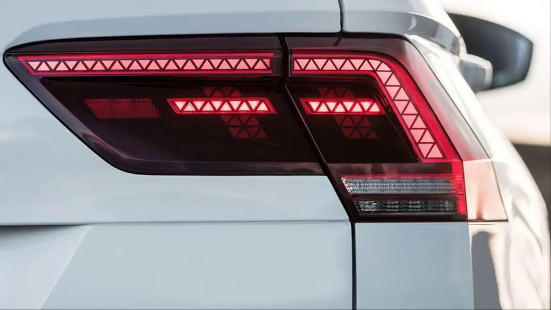 Volkswagen Tiguan 2016-2020 Highline Kayar Sinyalli LED Stop Seti