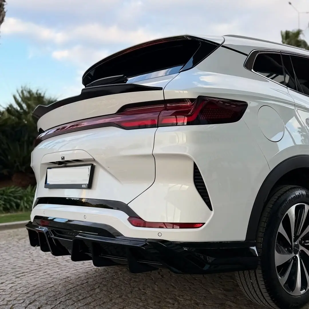BYD SEAL U-DMI İÇİN UYUMLU AERO BODY KIT 5