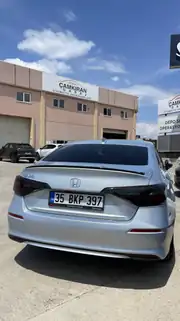 Honda Civic FE1 2022+ İnce Tip Bagaj Spoyleri Piano Black 2