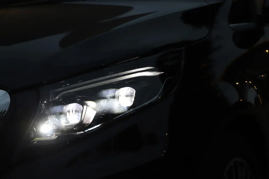 W447 VITO IÇIN YENİ TİP LED FAR 4