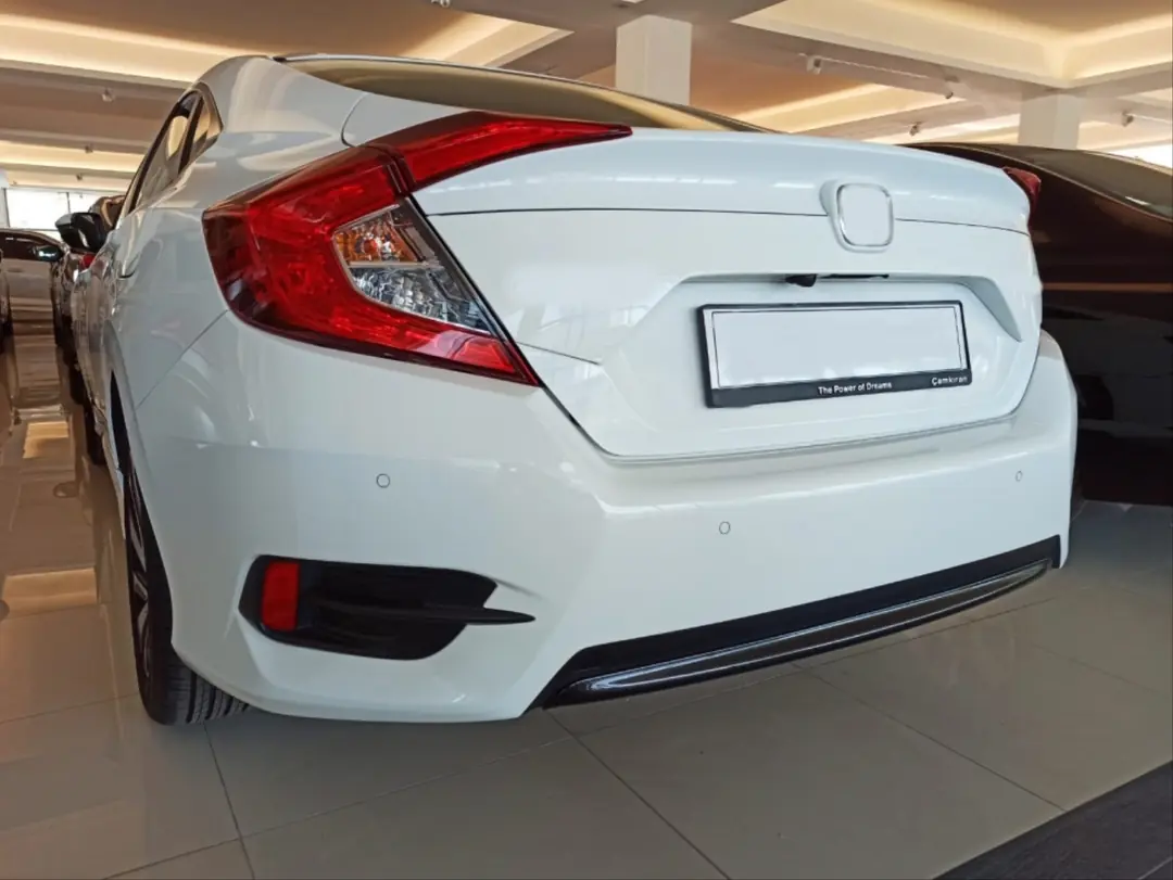 Honda Civic FC5 Sedan Arka Tampon Alt Lip Çıtası Karbon 4